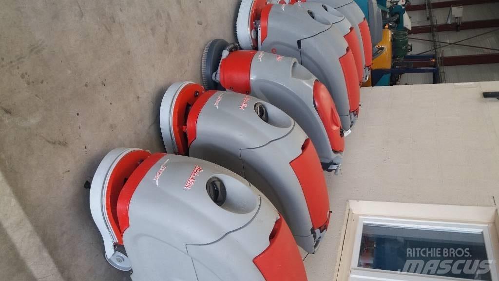  Autolaveuse Comac Fejemaskiner