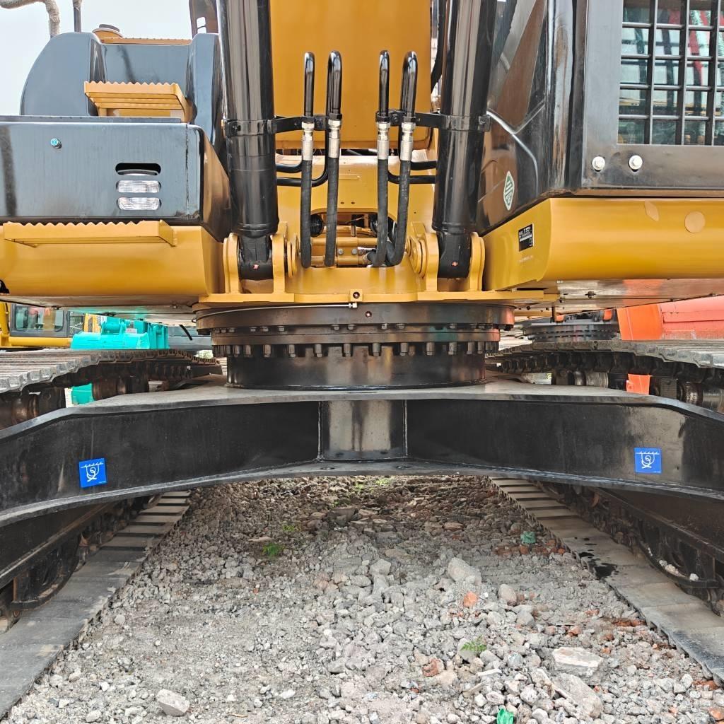 CAT 323D Gravemaskiner på larvebånd