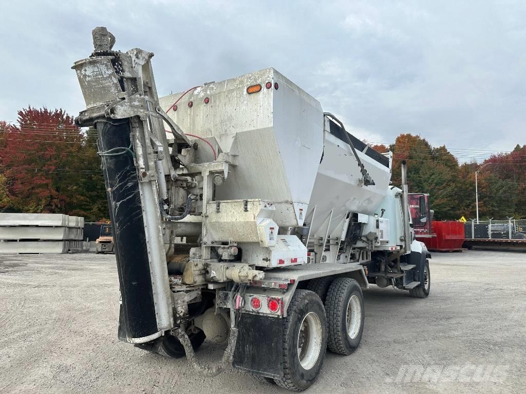 Freightliner 108 SD Andre lastbiler