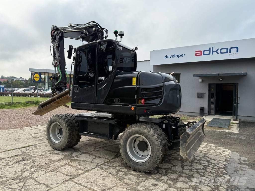 Yanmar B 110 W Gravemaskiner på hjul