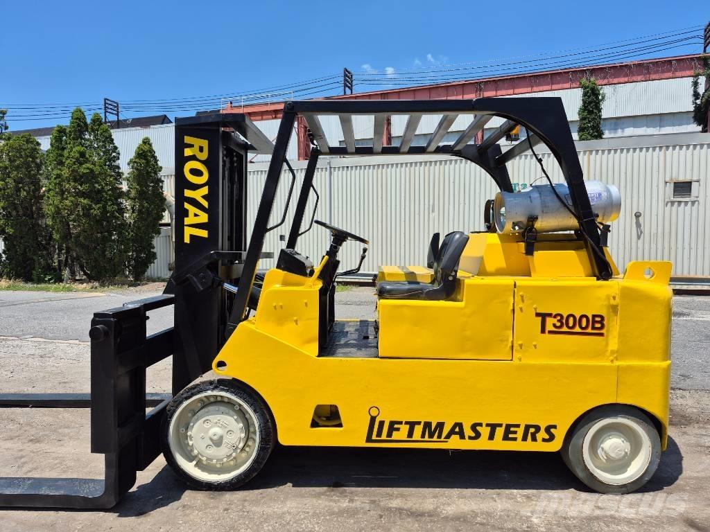 Royal T300B Terrængående gaffeltruck