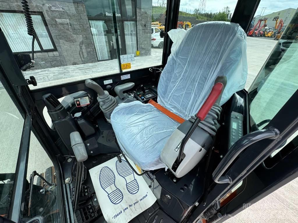 Hitachi ZX 26 U-6CLR Minigravemaskiner