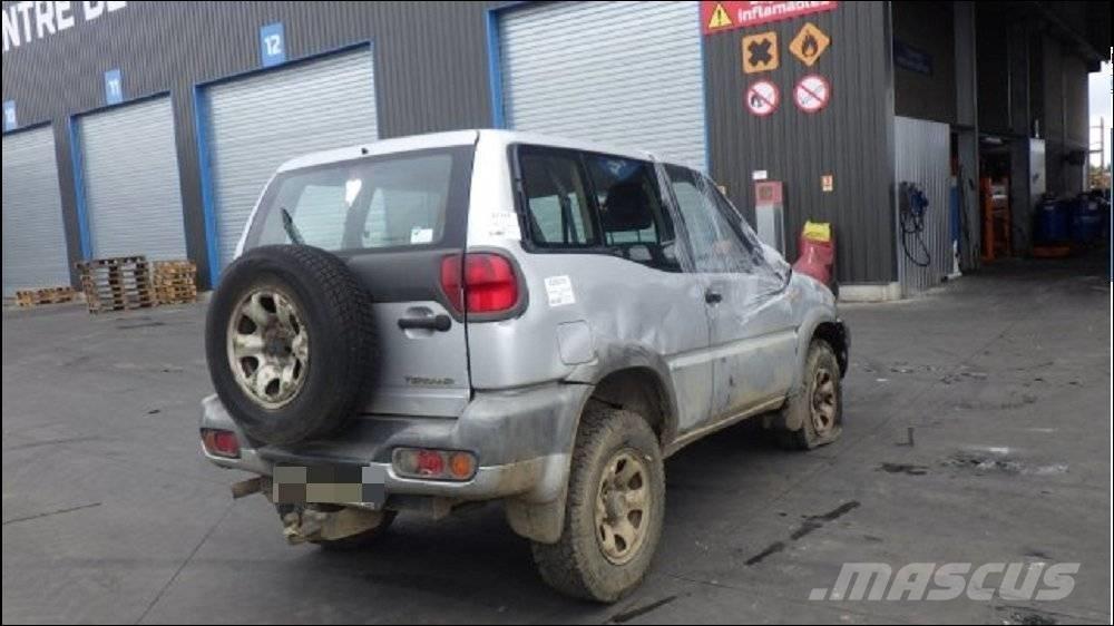 Nissan Terrano II Biler