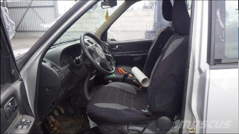 Nissan Terrano II Biler
