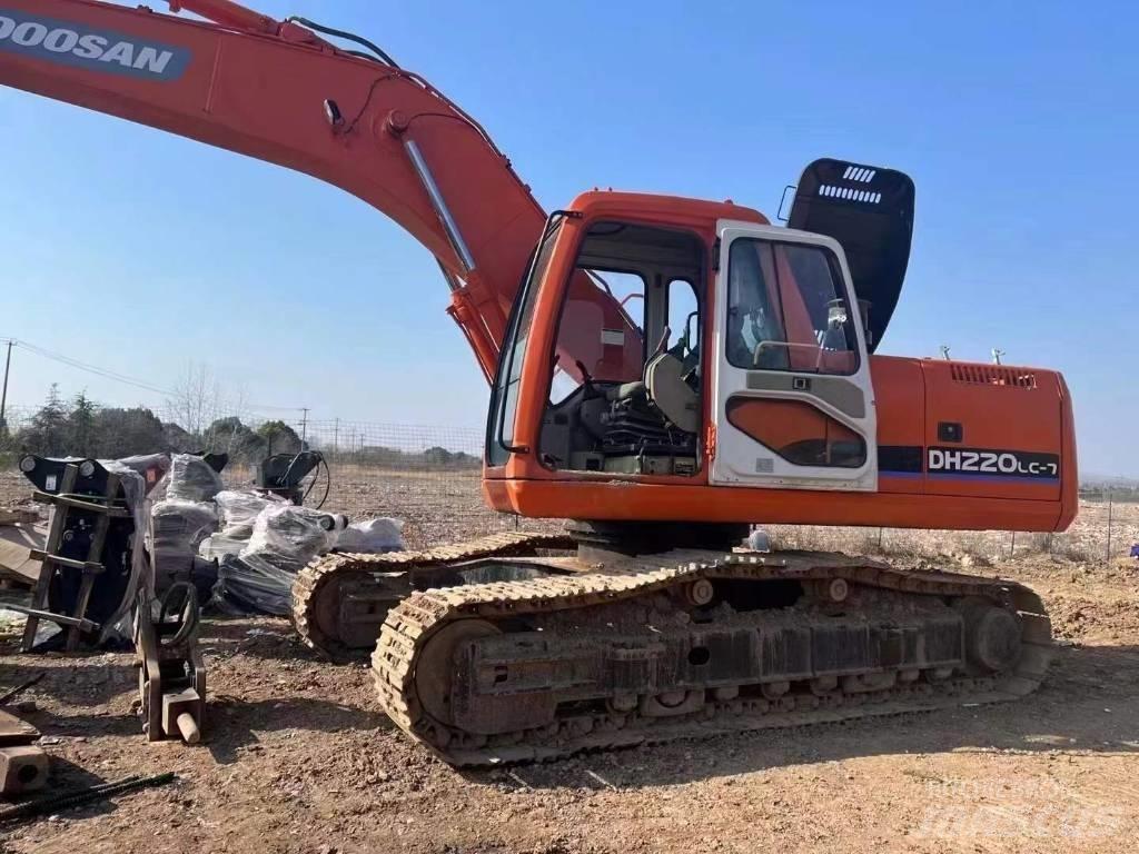 Doosan DH 220 Gravemaskiner på larvebånd