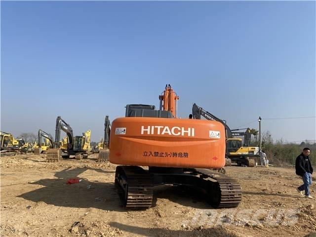 Hitachi ZX210 Gravemaskiner på larvebånd