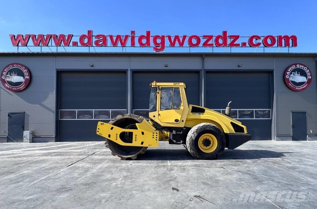 Bomag BW 213 D-4 Enkelt tromle