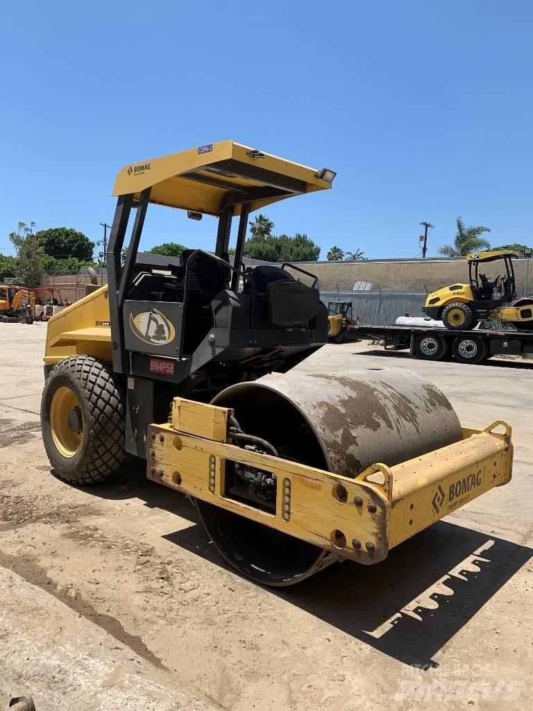 Bomag BW 177DH-50 Enkelt tromle