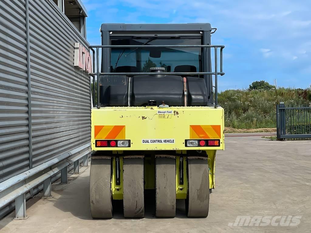 Ammann AP 240 Tromle med luftdæk