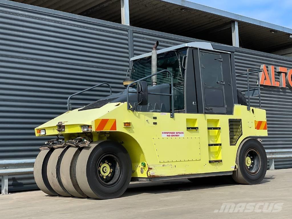 Ammann AP 240 Tromle med luftdæk