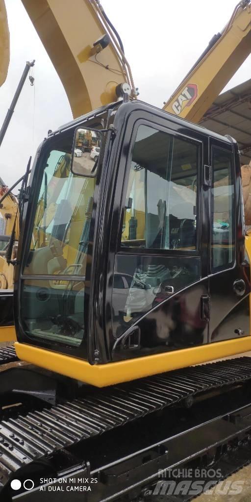 CAT 2021 CAT 313D2GC Gravemaskiner på hjul