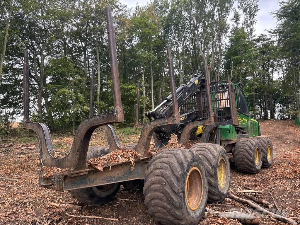 John Deere 1110 E Udkørselsmaskiner