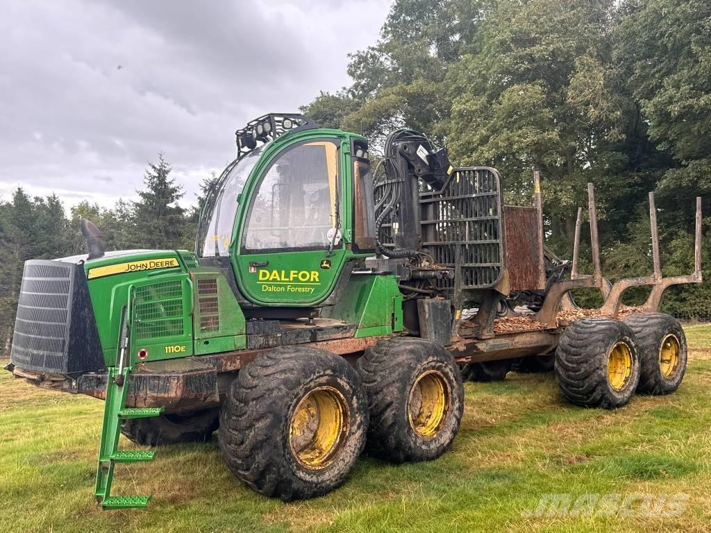 John Deere 1110 E Udkørselsmaskiner