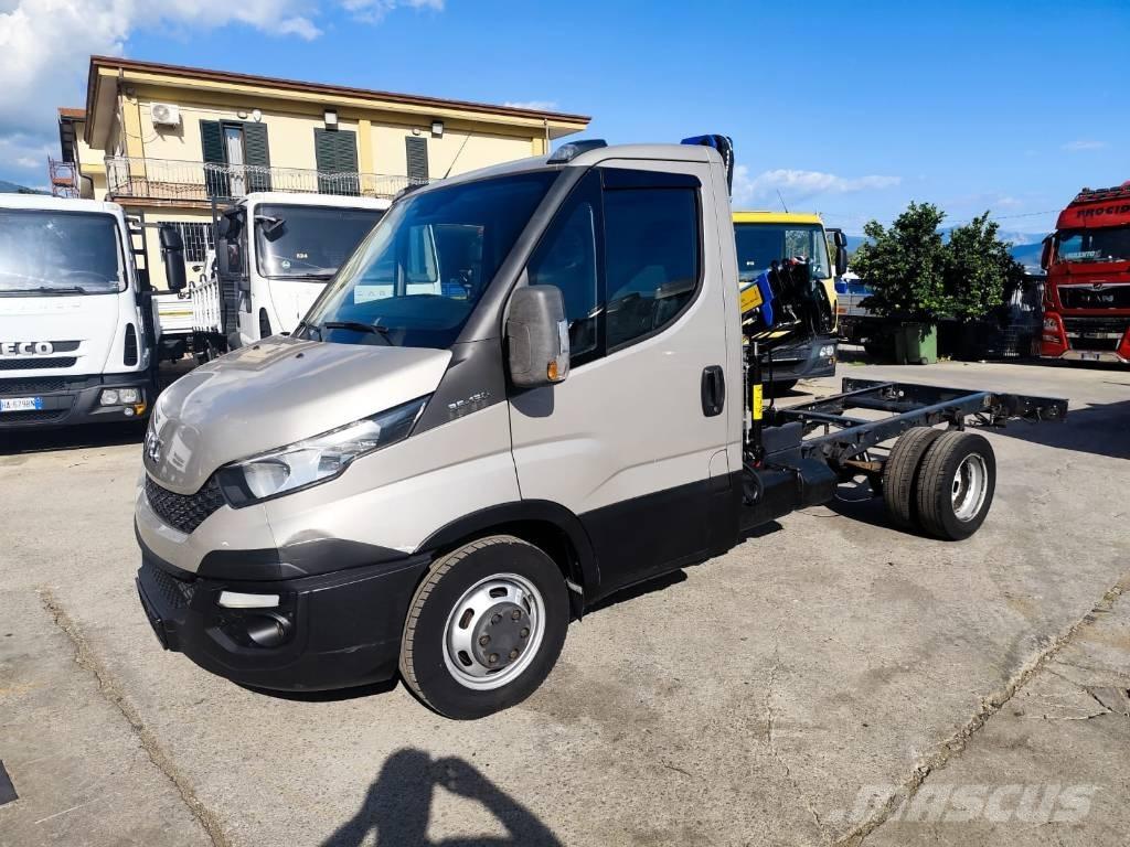 Iveco Daily 35-130 Lastbil med kran