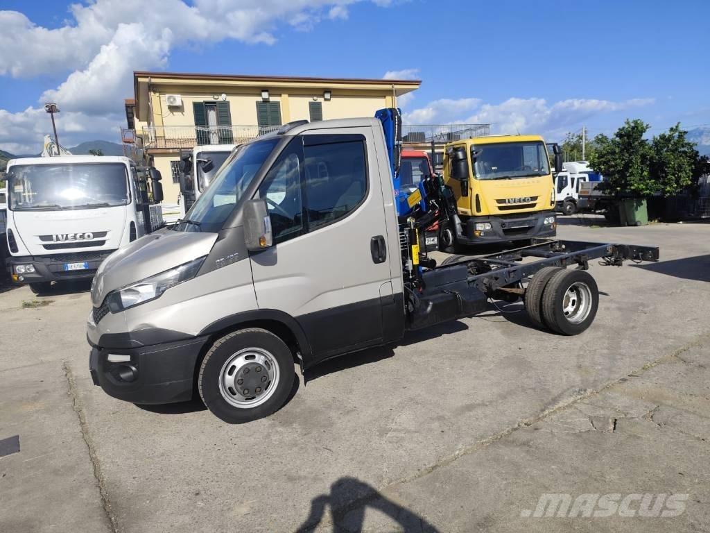 Iveco Daily 35-130 Lastbil med kran