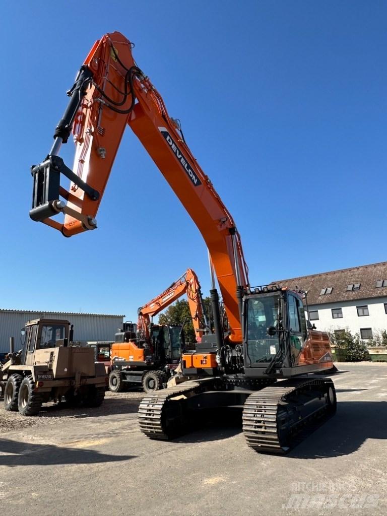 Develon DX300Lc-7 Gravemaskiner på larvebånd