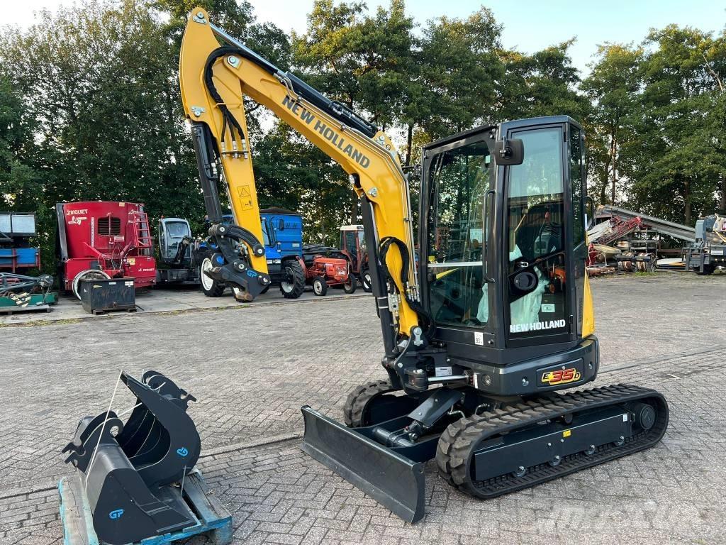 New Holland E 35 D Minigravemaskiner