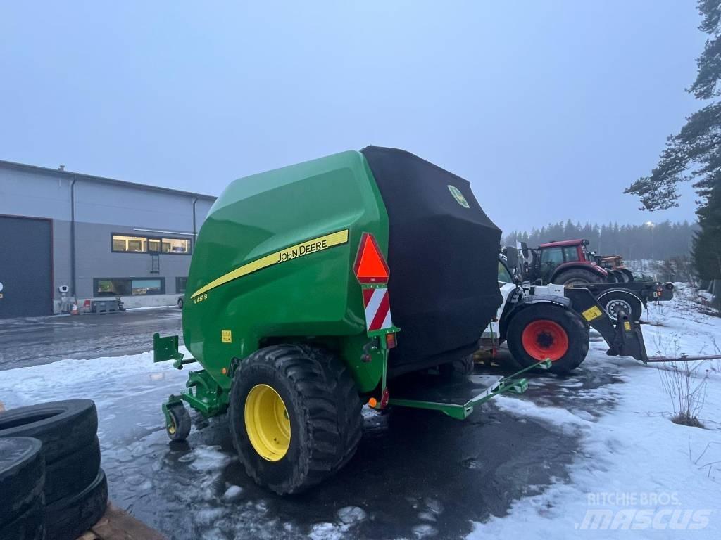 John Deere V451R Rundballe-pressere
