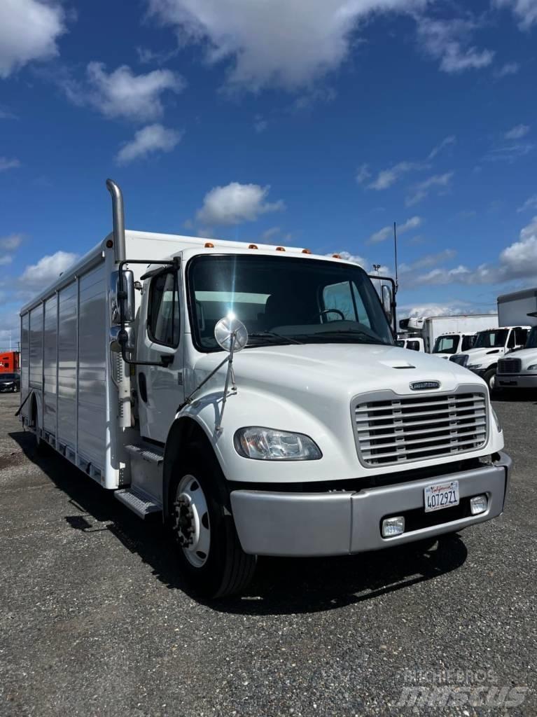 Freightliner M2 106 Lastbiler til transport af drikkevarer