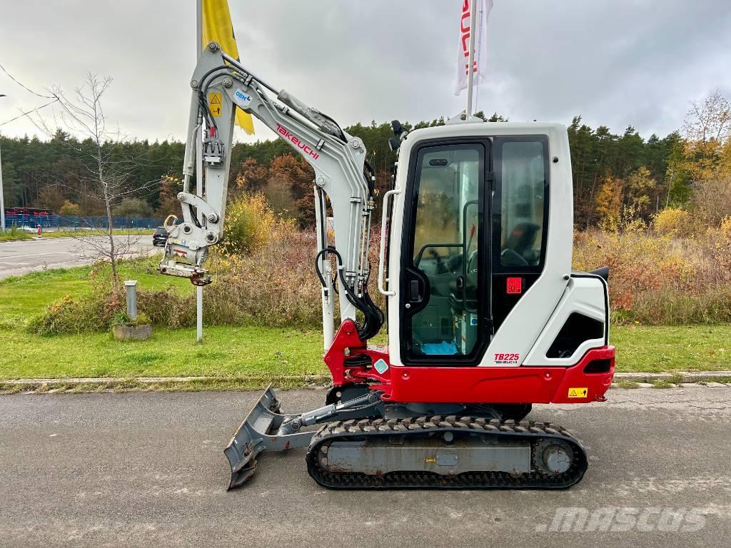 Takeuchi TB 225 Minigravemaskiner