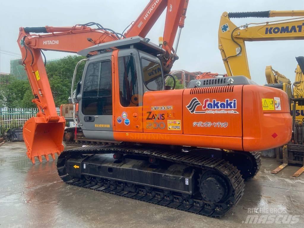 Hitachi ZX 200 Gravemaskiner på larvebånd