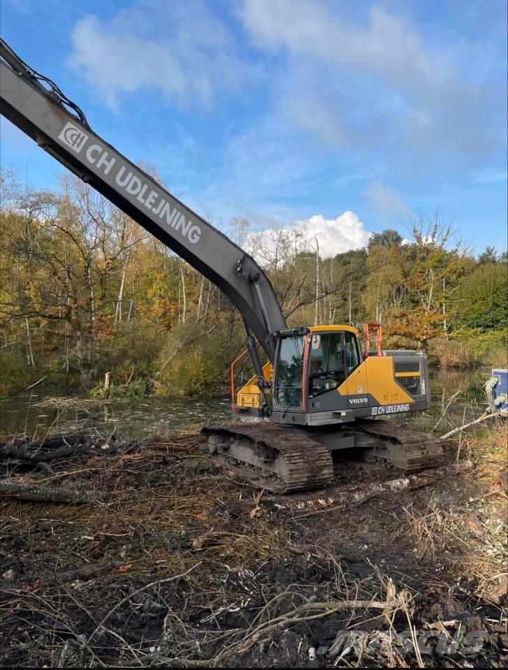 Volvo 250E LR Gravemaskiner på larvebånd