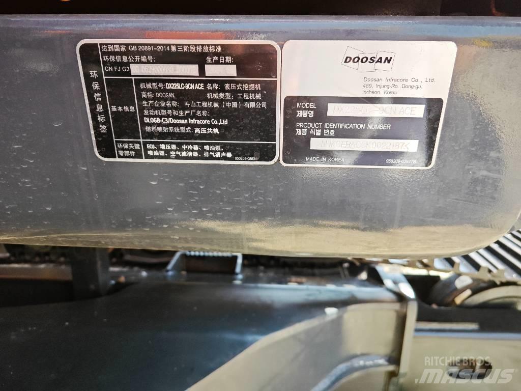 Doosan 225 LC Gravemaskiner på larvebånd
