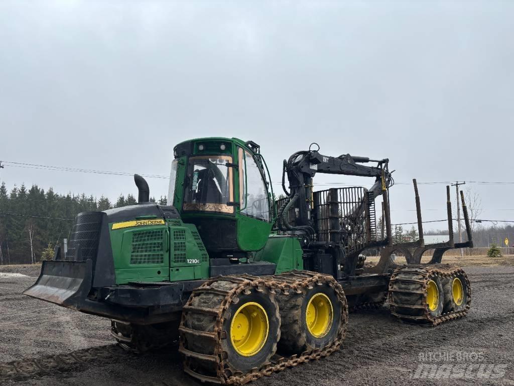 John Deere 1210 E Udkørselsmaskiner