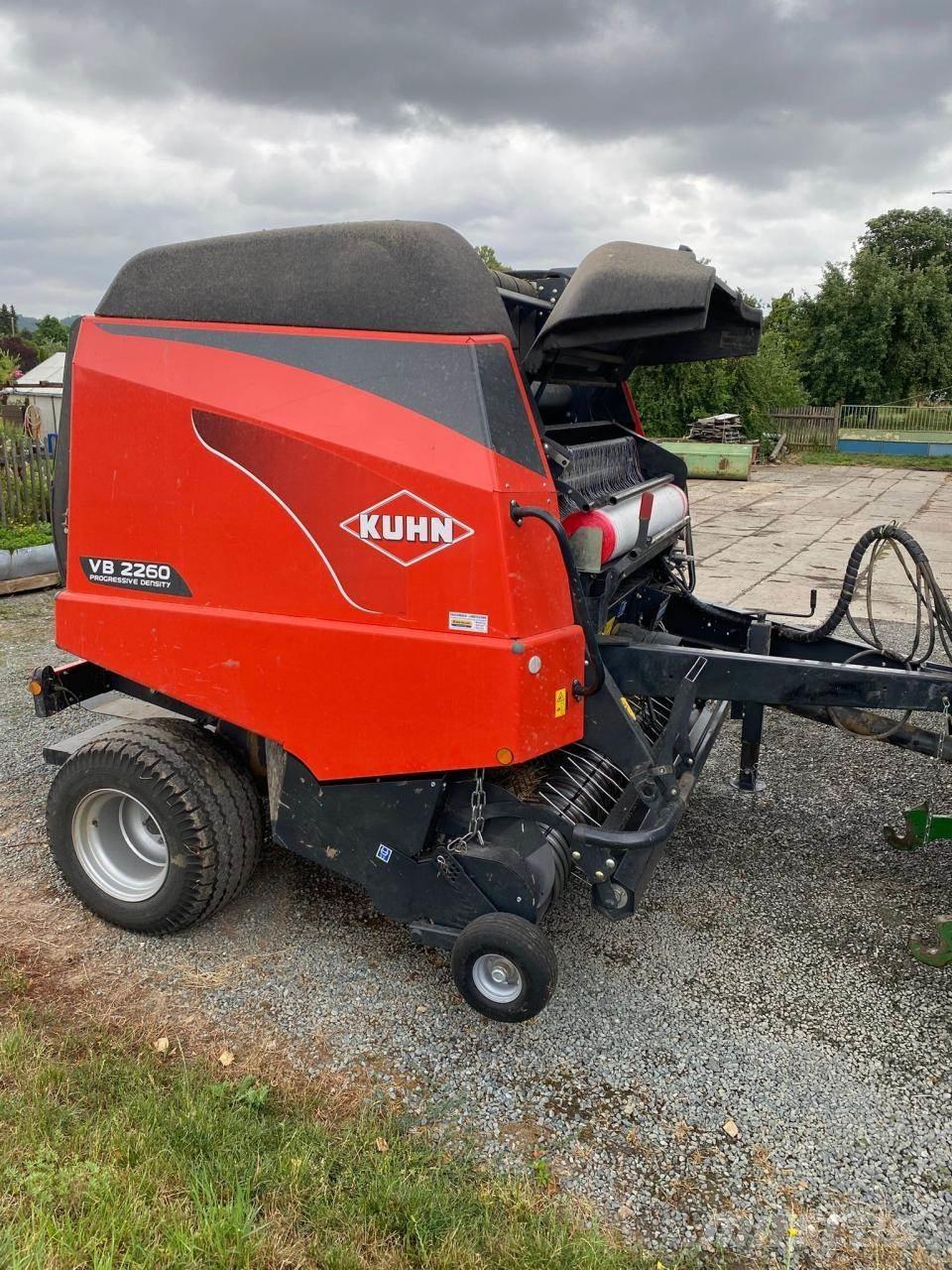 Kuhn VB 2260 Rundballe-pressere