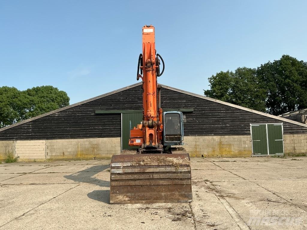 Hitachi EX300-3 Gravemaskiner på larvebånd