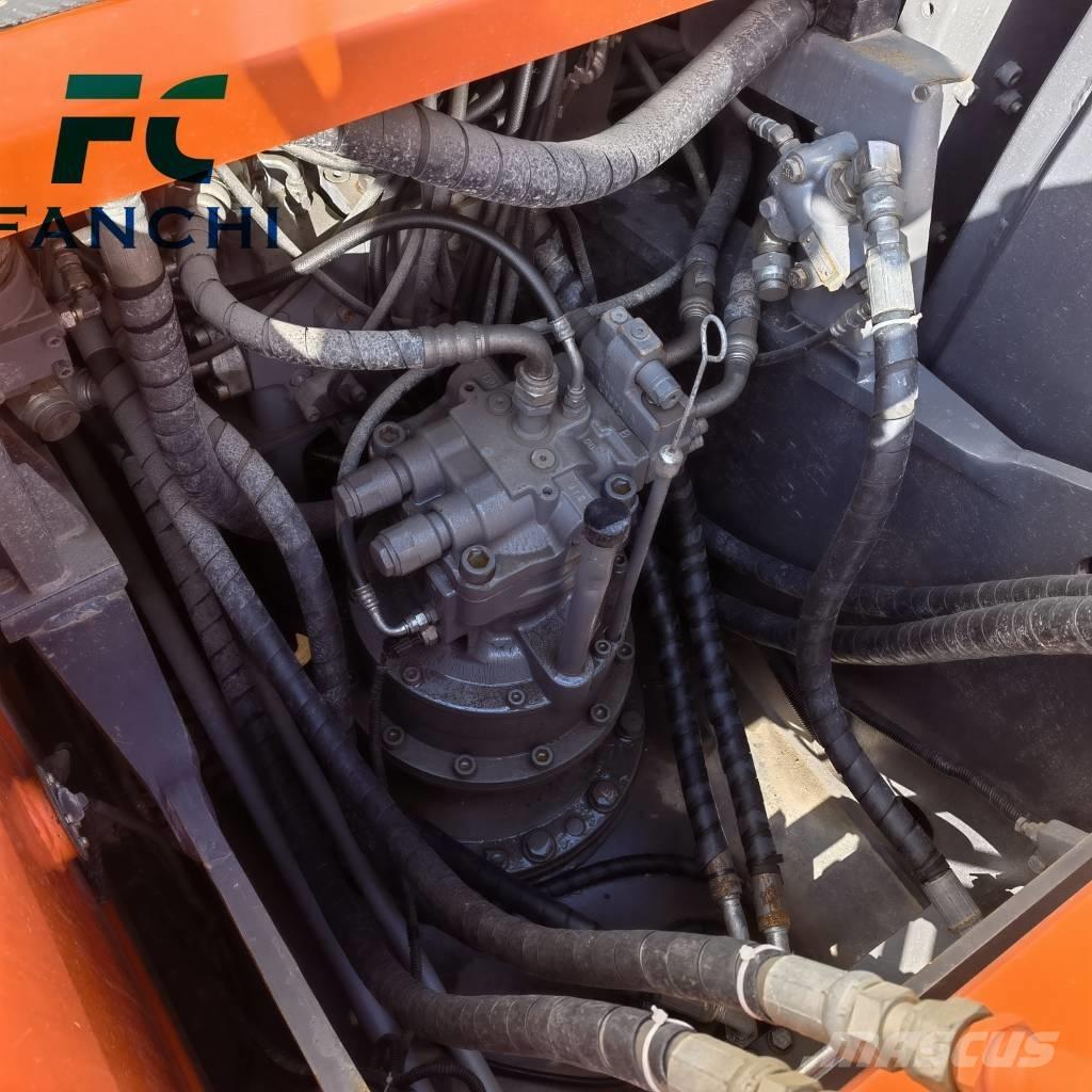 Hitachi ZX 200 Gravemaskiner på larvebånd