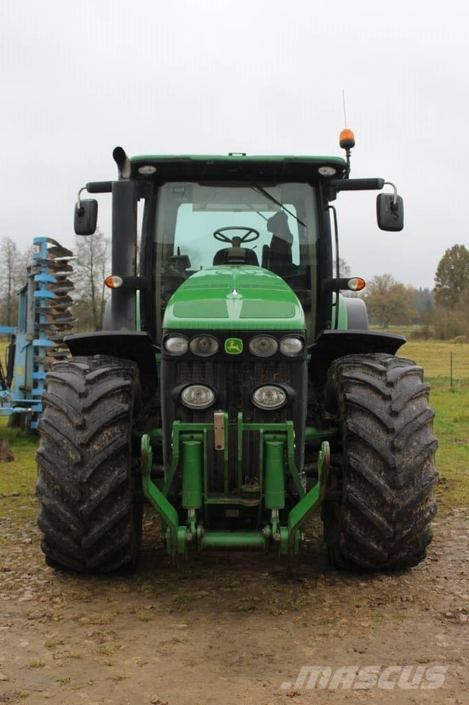 John Deere 8245 R Traktorer