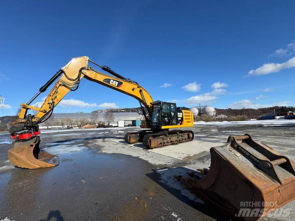 CAT 330FL Gravemaskiner på larvebånd