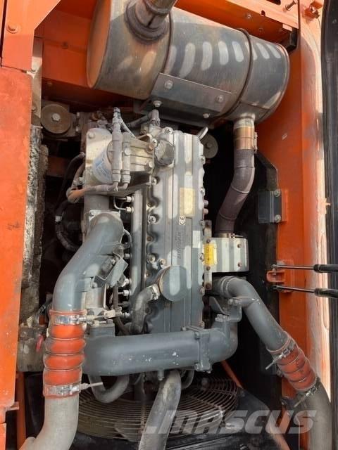 Doosan DX 225 LC Gravemaskiner på larvebånd