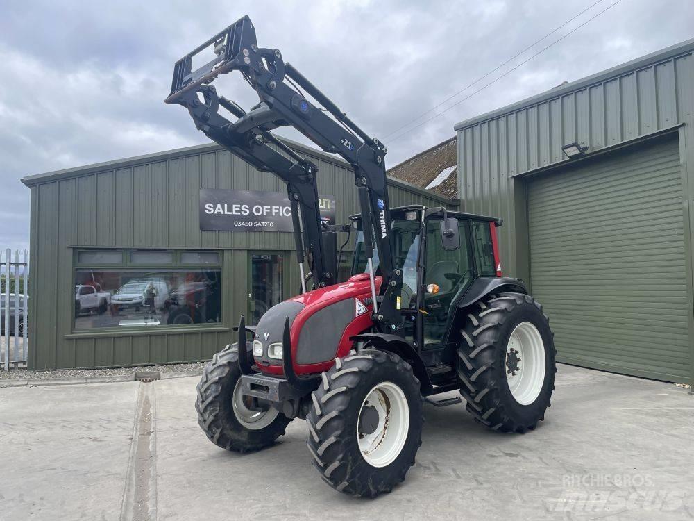 Valtra A 83 Traktorer