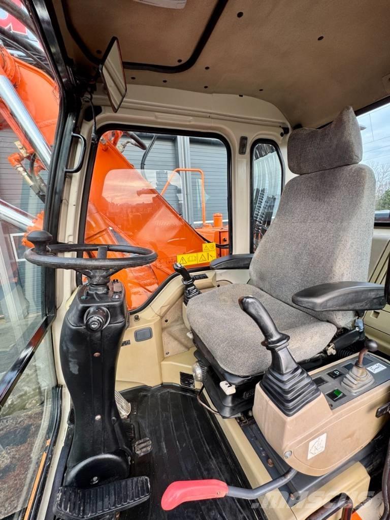 Doosan SOLAR 140W-V Gravemaskiner på hjul