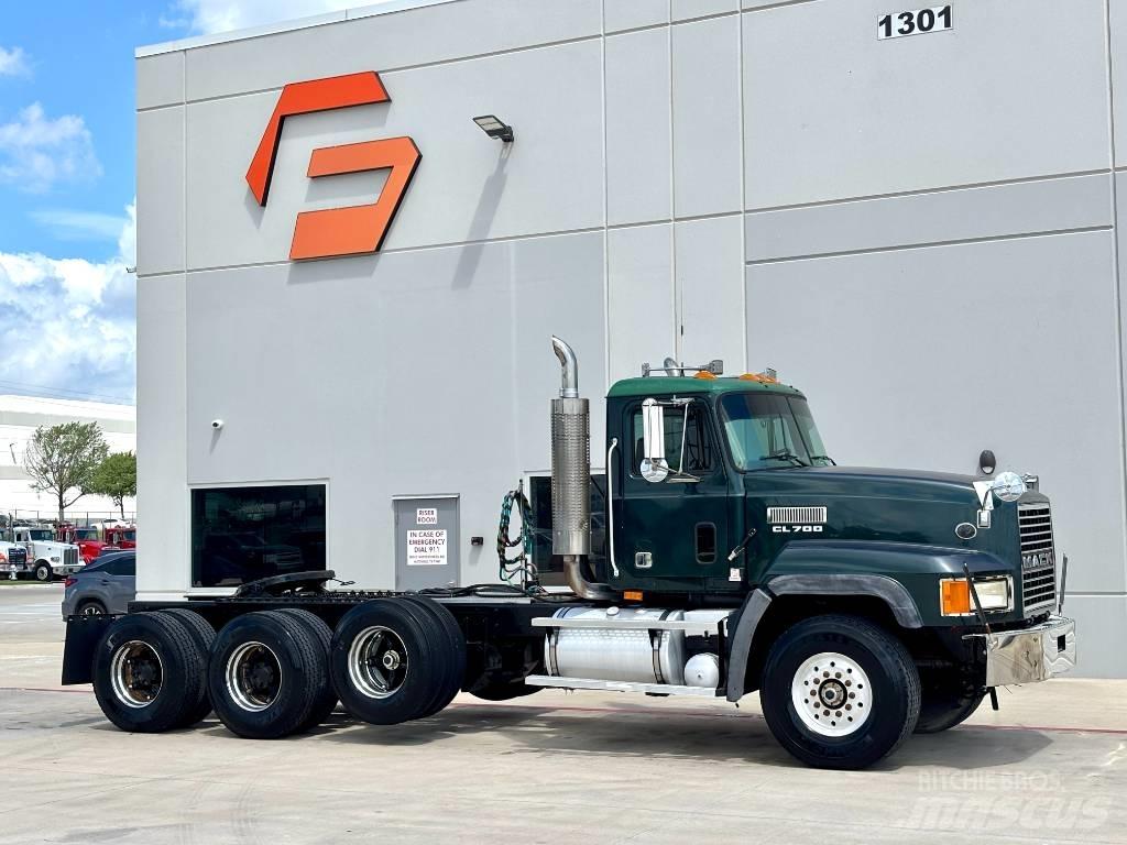 Mack CL 713 Trækkere