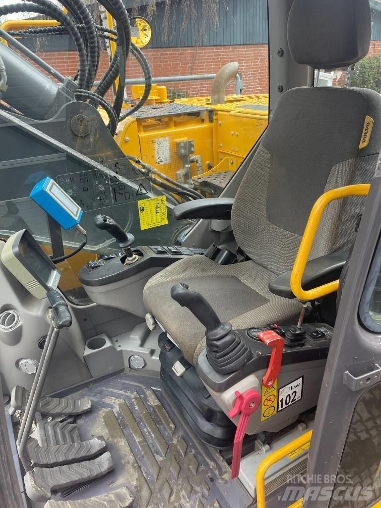 Volvo ECR235C Gravemaskiner på larvebånd
