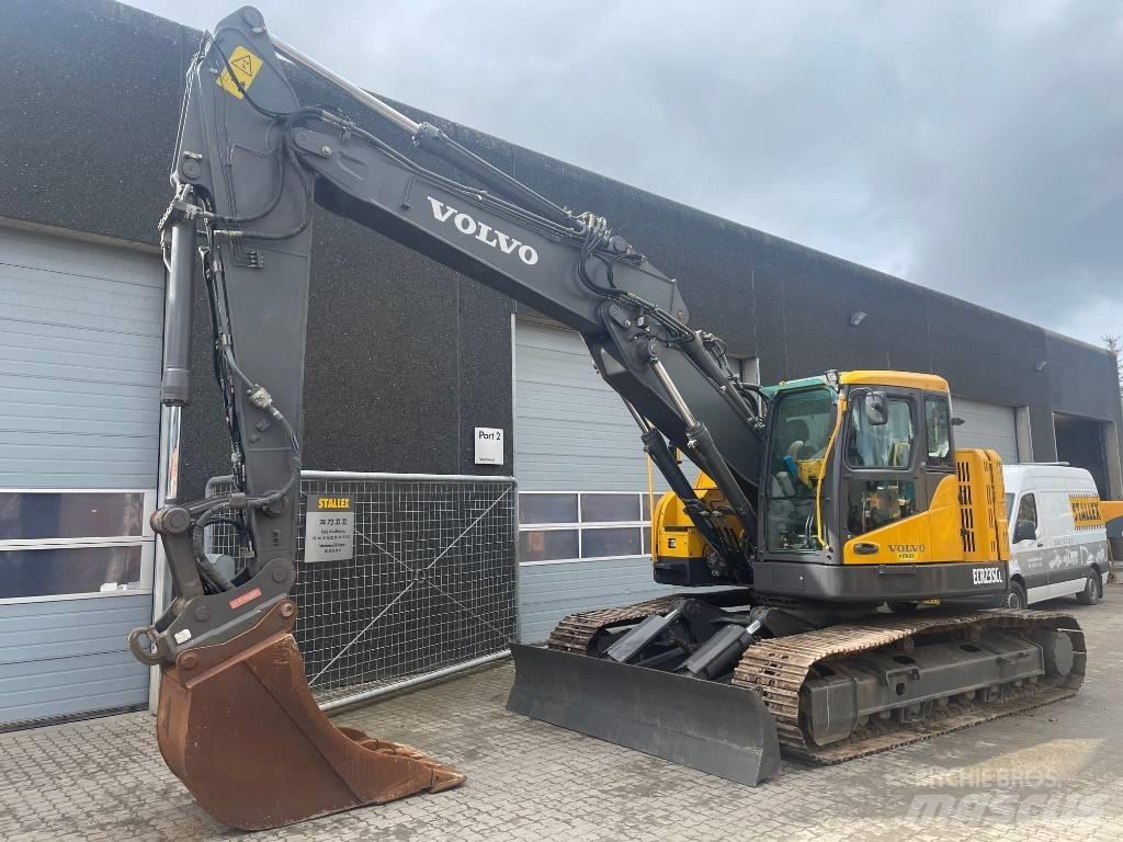 Volvo ECR235C Gravemaskiner på larvebånd