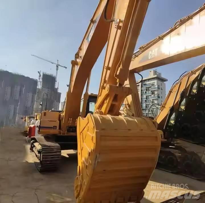 CAT CAT323B Midi-gravemaskiner 7t - 12t