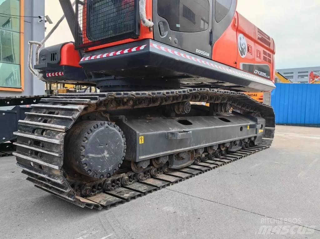 Doosan DX225LC-9C Gravemaskiner på larvebånd