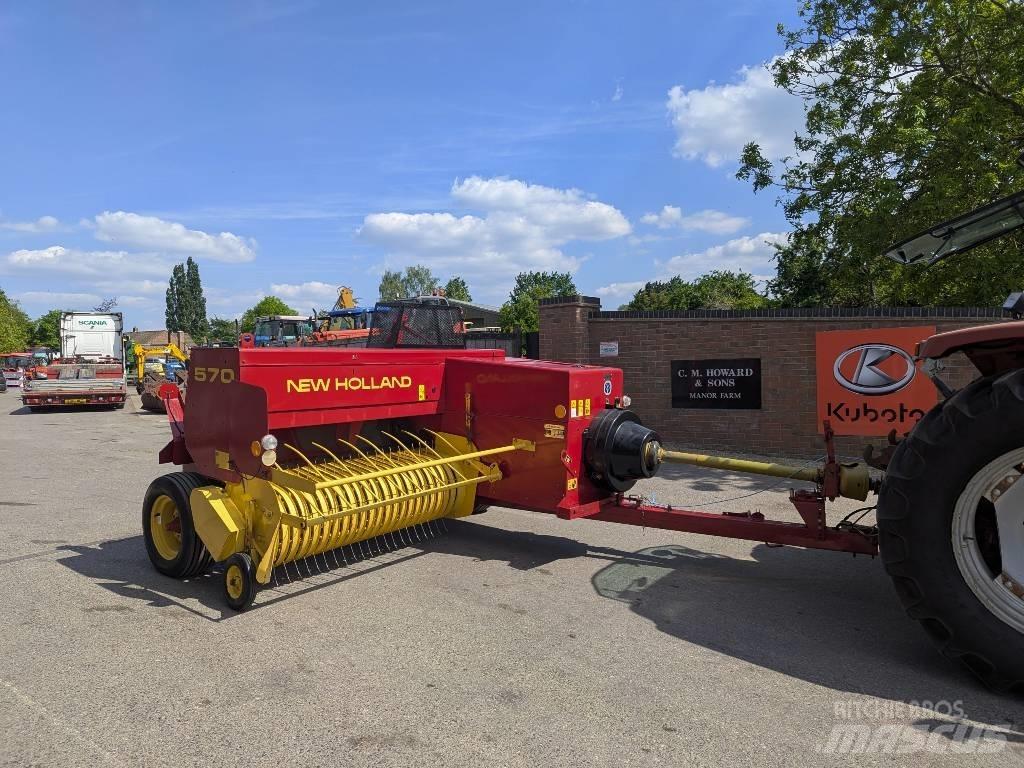 New Holland 575 Pressere til firkantede baller