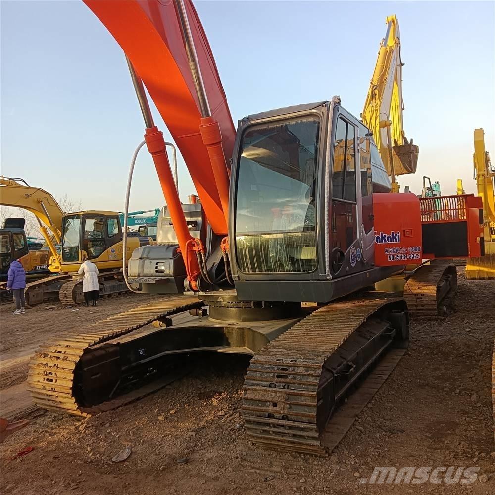 Hitachi ZX240 Gravemaskiner på larvebånd