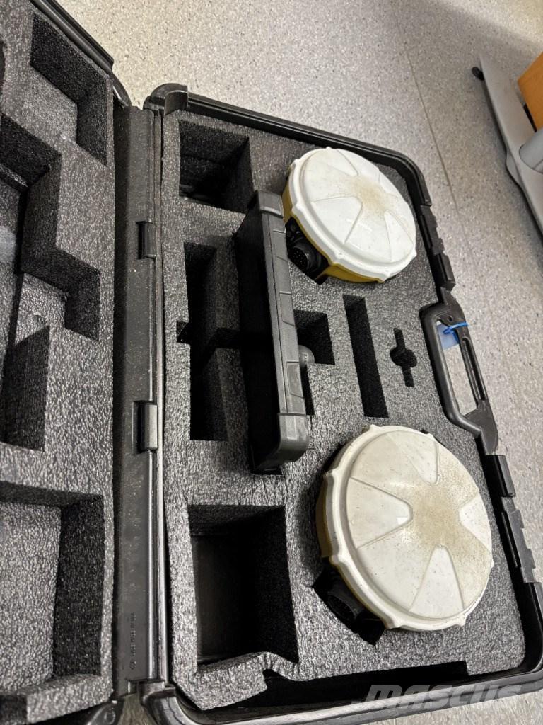 CAT M 318 Gravemaskiner på hjul