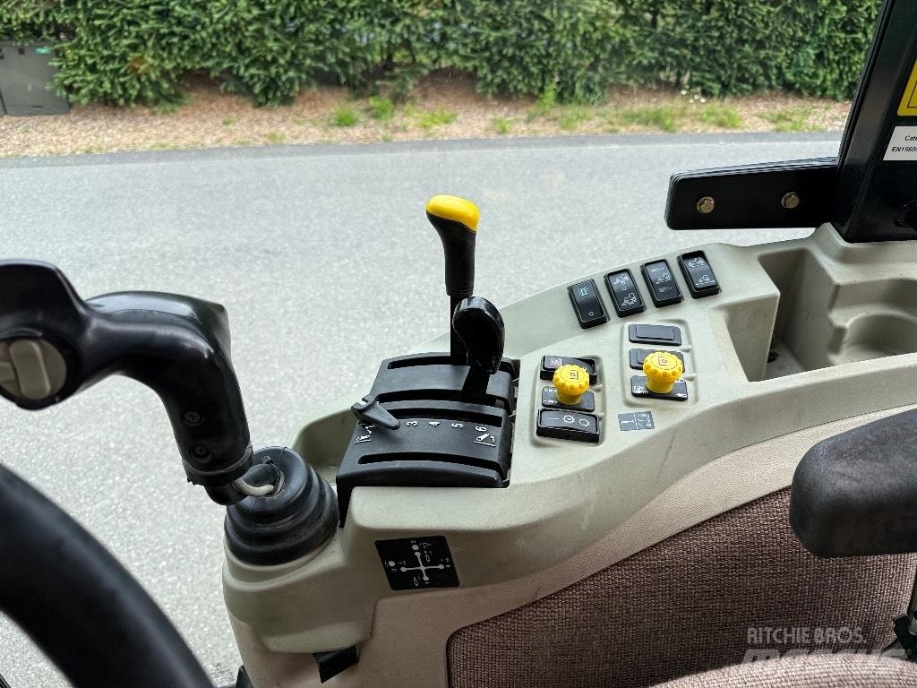 John Deere 3720 Kompakte traktorer
