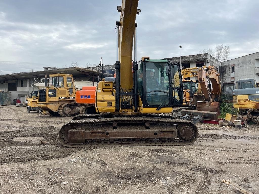CAT 323 D Gravemaskiner på larvebånd