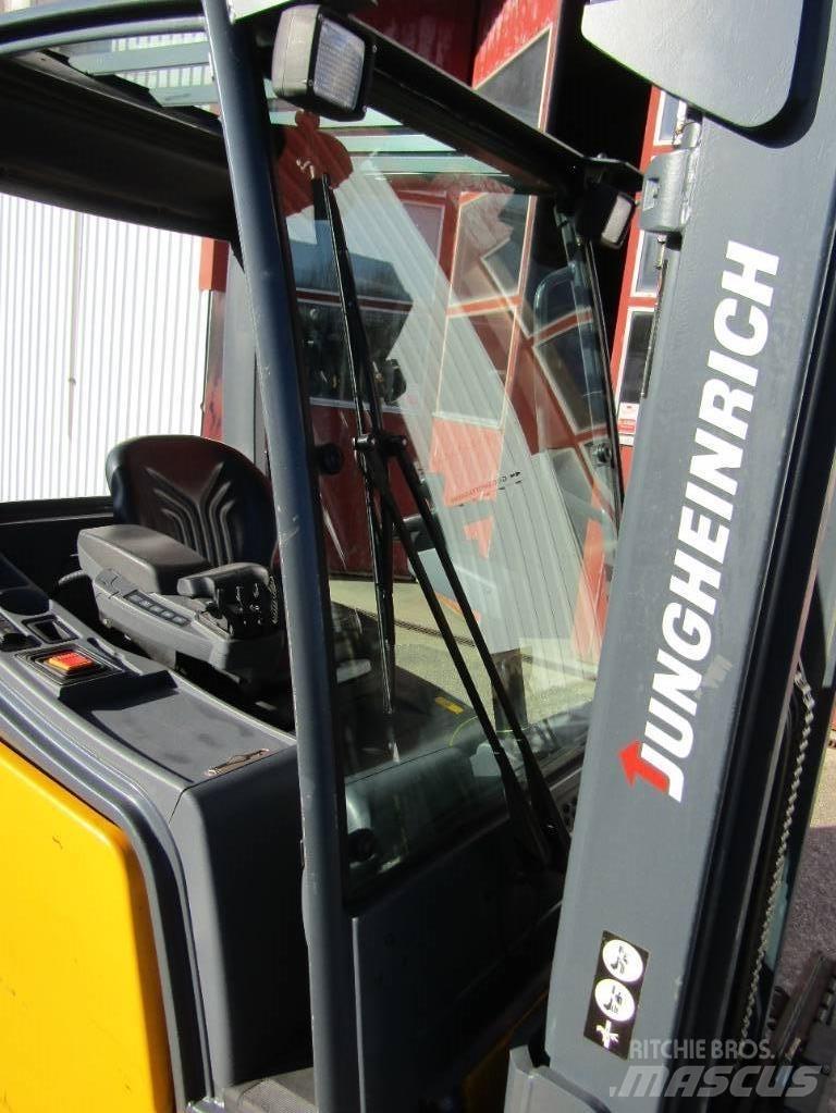 Jungheinrich EFG 320 El gaffeltrucks