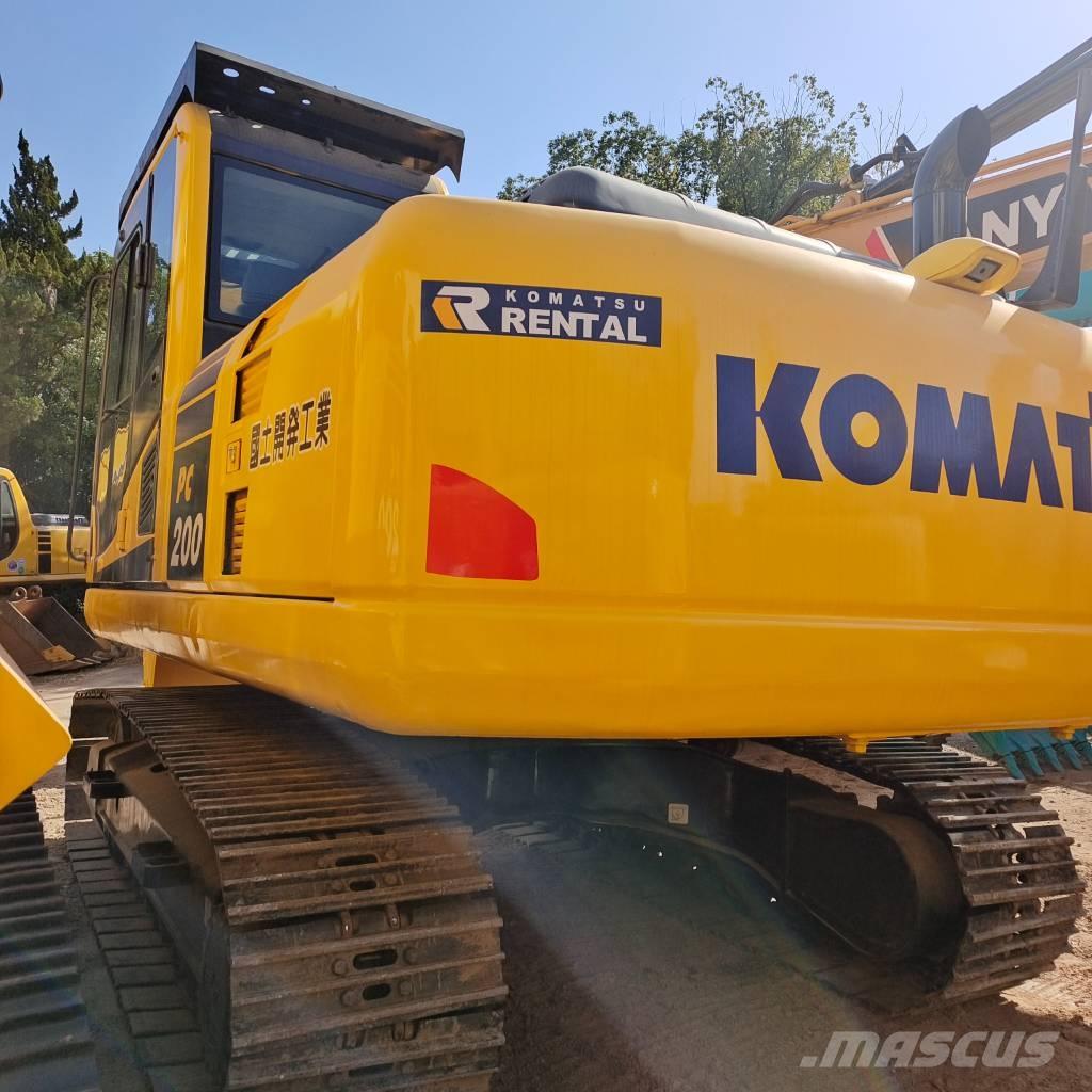 Komatsu PC 200 Gravemaskiner på larvebånd