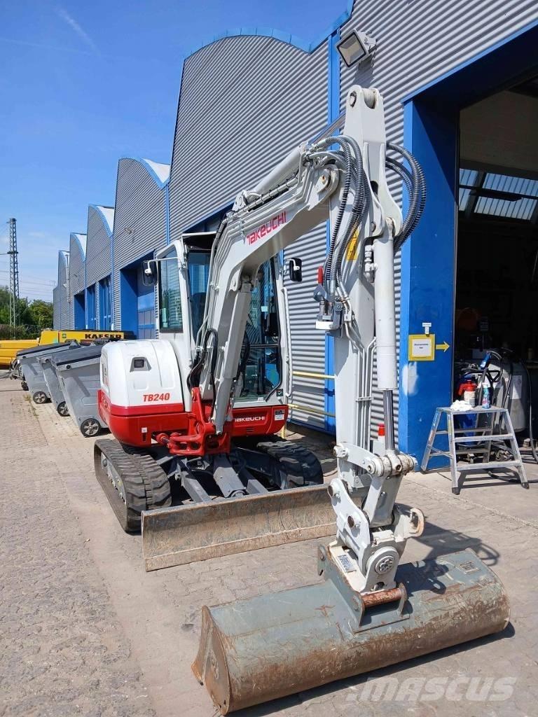 Takeuchi TB 240 DPF Minigravemaskiner