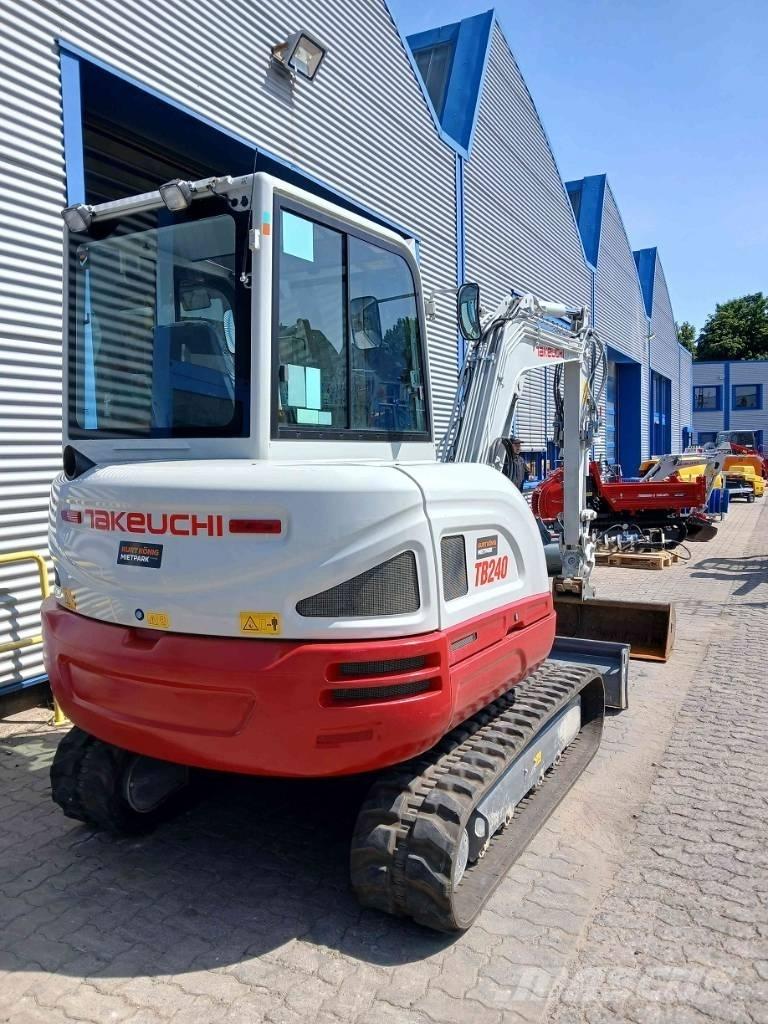 Takeuchi TB 240 DPF Minigravemaskiner